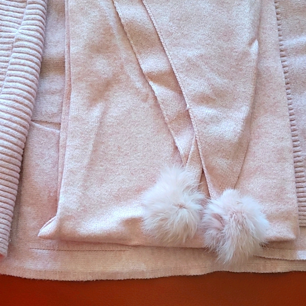 Sweater - Picture 4 of 4